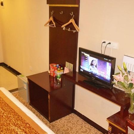 Greentree Inn Shanghai Chongming Nanmen Express Hotel Exterior photo
